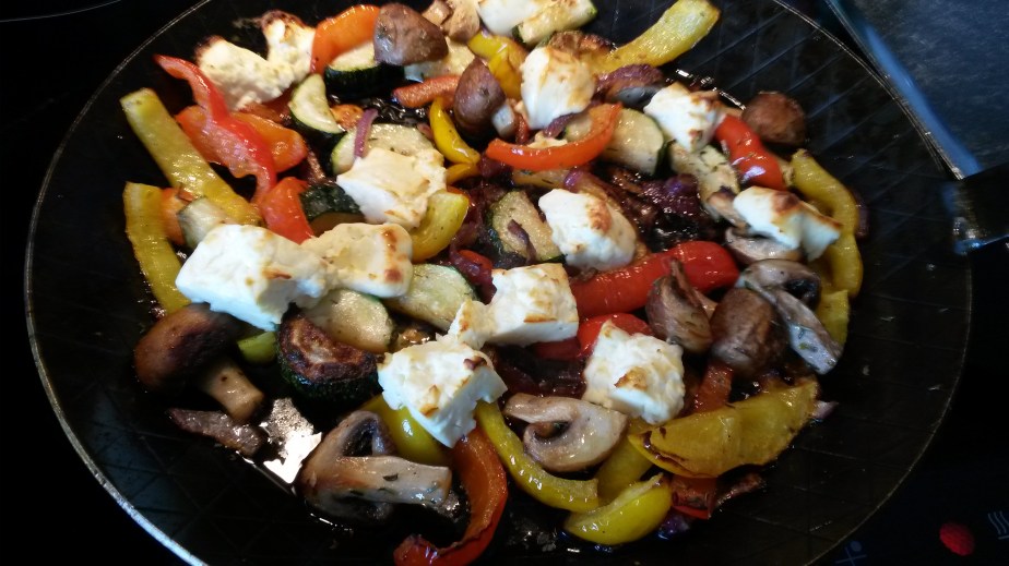 Gemüsepfanne mit Feta