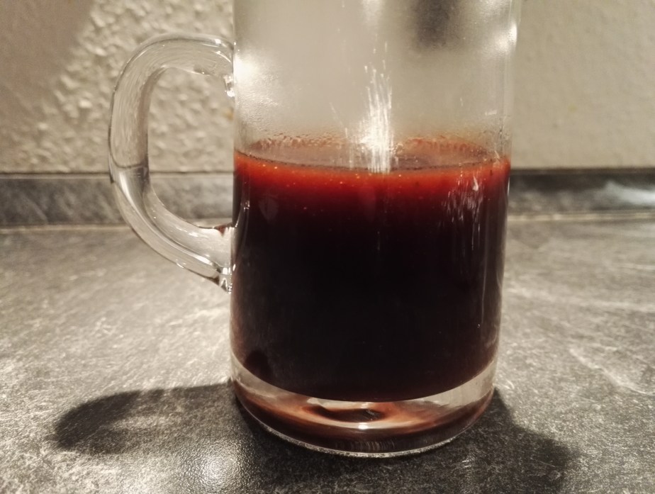 Schnelle dunkle Fleischsauce